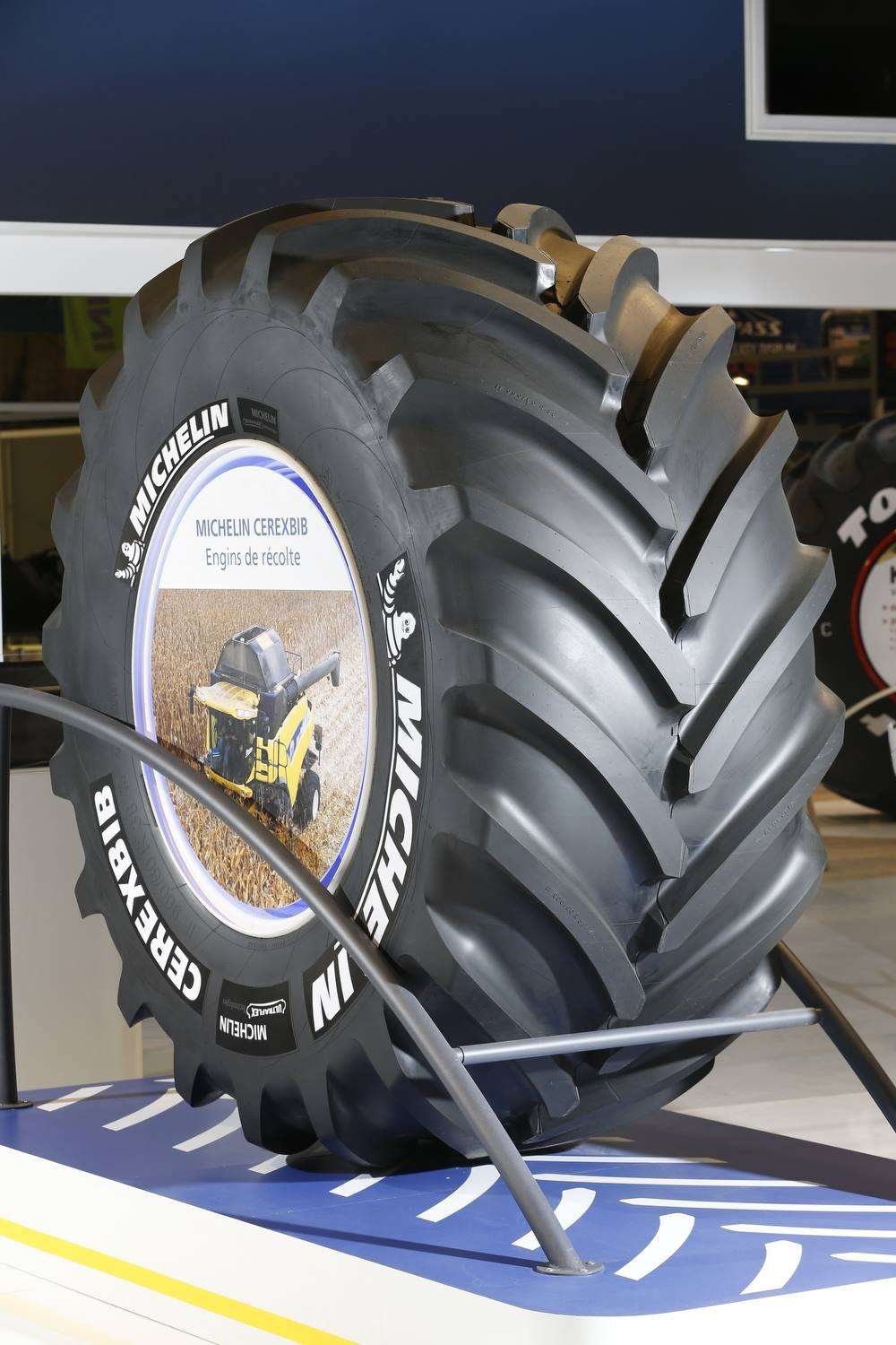 MICHELIN AG Launches New CerexBib Tire For Large Harvesting Equipment MICHELIN AG Launches New CerexBib Tire For Large Harvesting Equipment